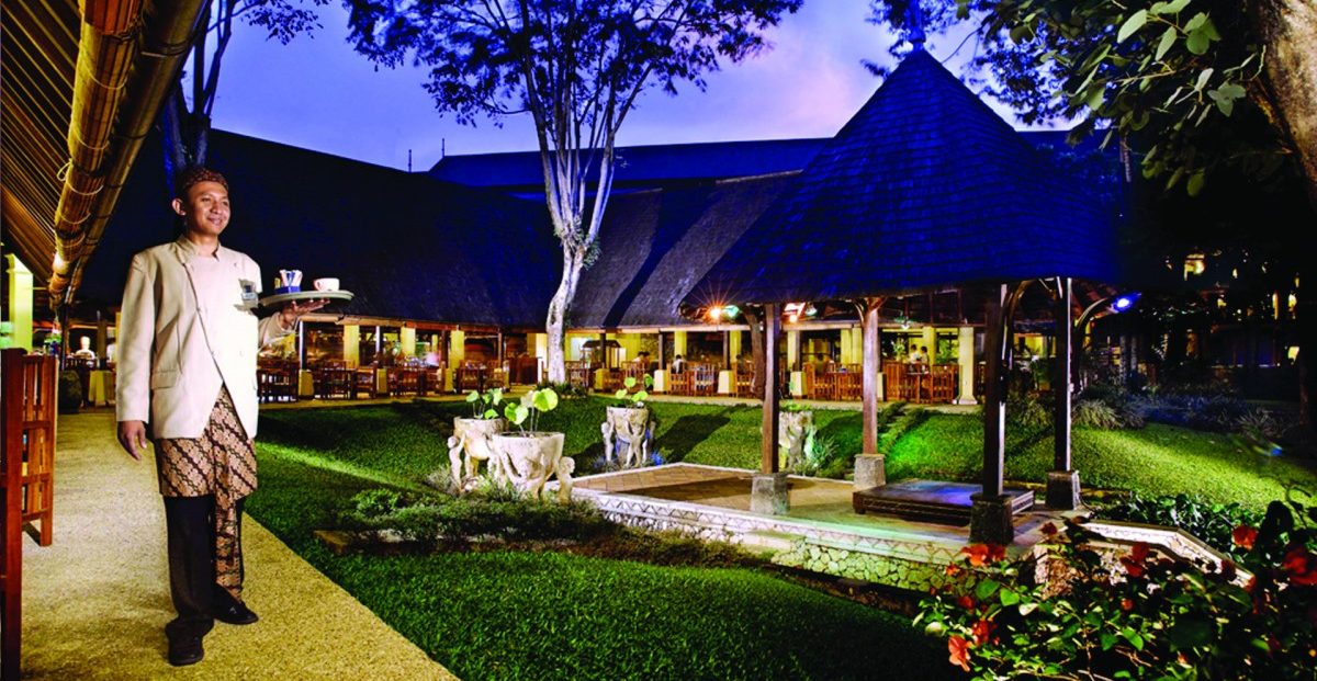 Novotel Bogor Golf Resort & Convention Center - Restoran Verandah